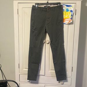 Hollister Super Skinny Chino Size 26W 30L
